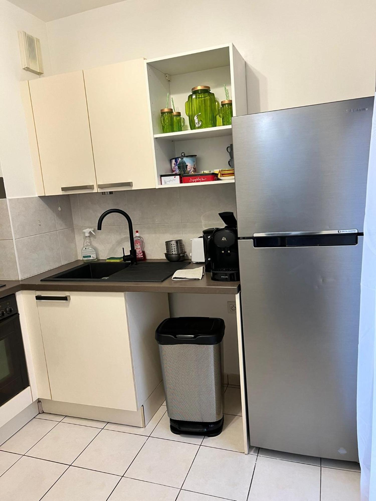 Appartement 5Min Gare Rer Disneyland Paris Val D'Europe La Vallee Village Parking Inclus Montevrain Bagian luar foto